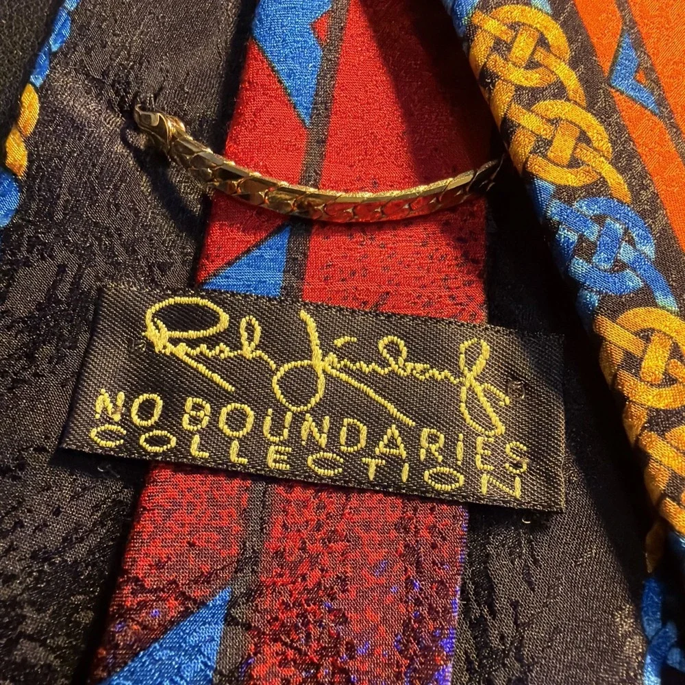RUSH LIMBAUGH No Boundaries Men's 100% Silk Necktie USA Geometric Blue/Multi EUC